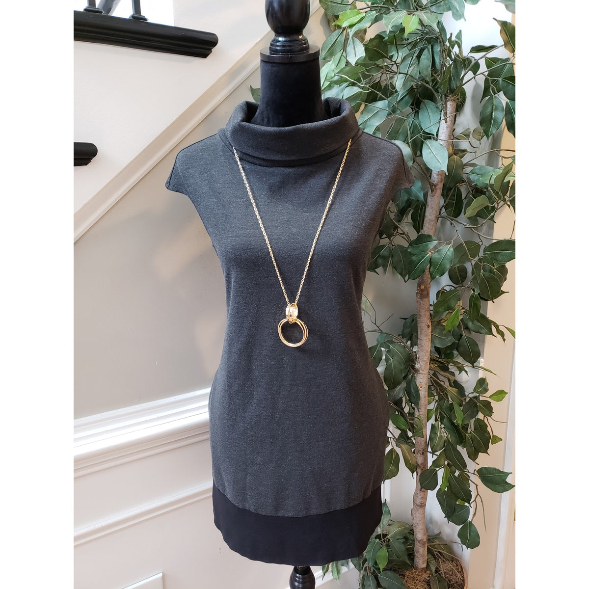 Express Shift Dress Women's Small Gray Pockets Back Zip Sleeveless Mock Neck