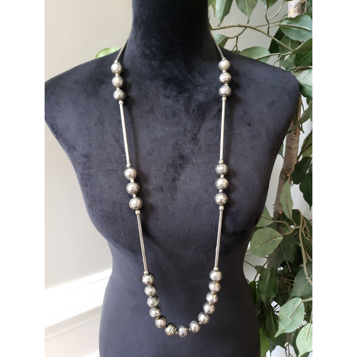 Vintage Women Boho Round Metal Ball Beaded Long Necklace Jewelry w/ Barrel Clasp