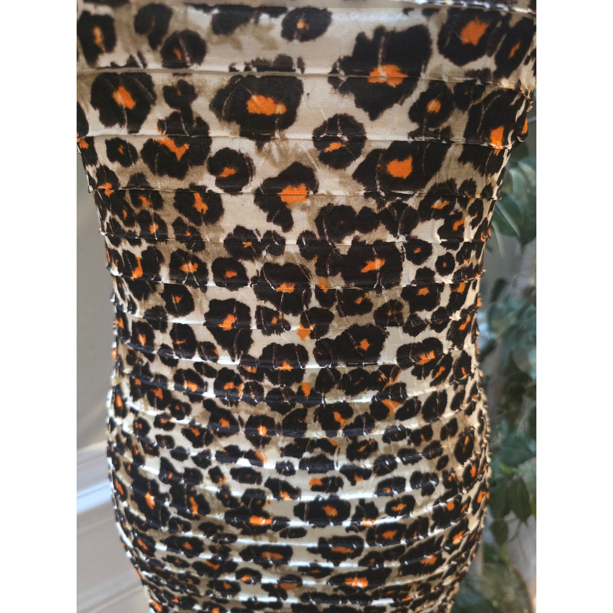 Women’s Small Leopard Print Bodycon Mini Dress Sleeveless Scoop Neck
