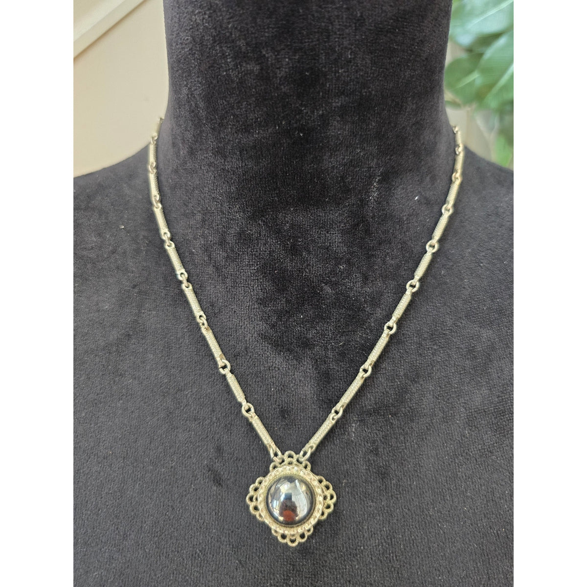 Hobe Antique Silver Tone Round Pendant Necklace Vintage Style