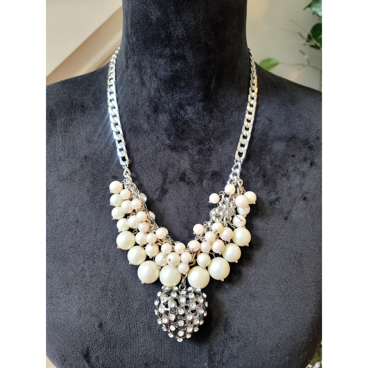 Vintage Faux Pearl Cluster Statement Necklace Silver Tone Rhinestone Pendant