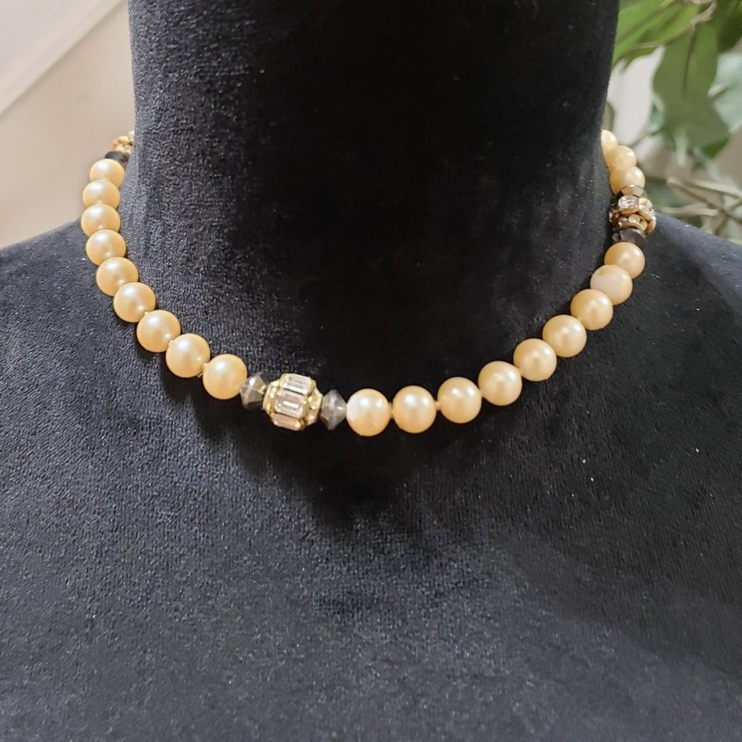 Womens Fashion Collier Pearls Faux Choker Necklace Jewelry Silver Filigree Clasp