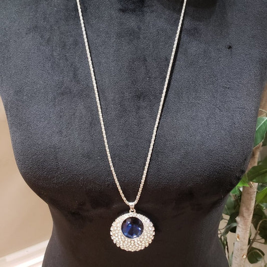 Vintage Womens Blue Rhinestone Inlaid Round Pendant Long Sweater Chain Necklace