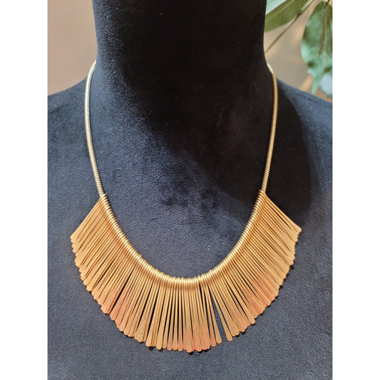 Stella & Dot Women's Gold Statement Necklace With Lobster Clasp Elegant Design
