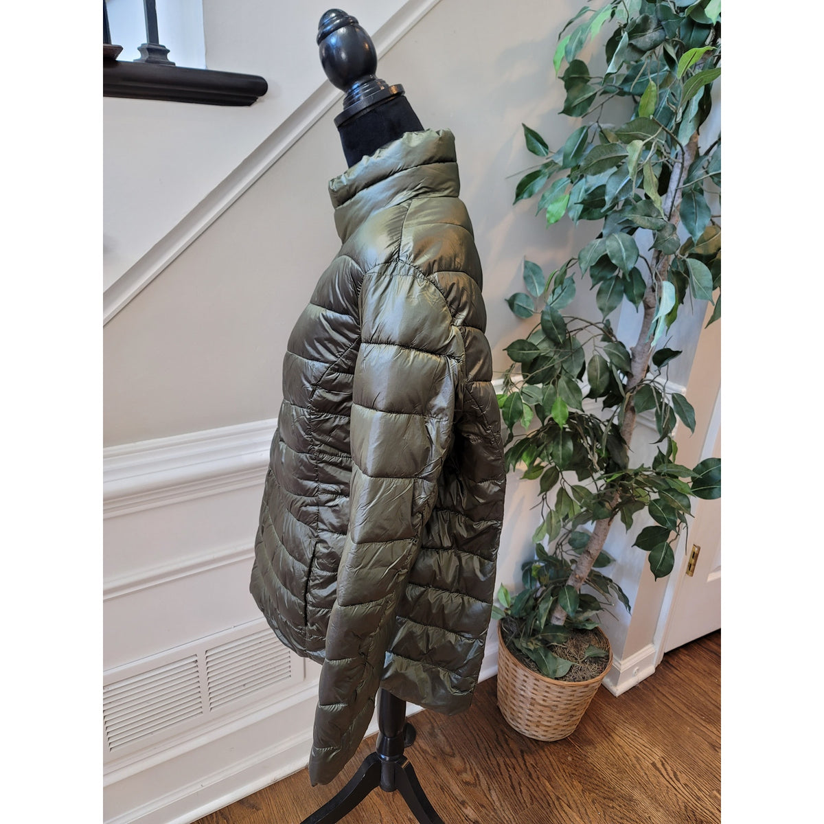 Esmara Puffer Jacket Women’s SZ XL Olive Green Quilted Front Zipper Long Sleeve