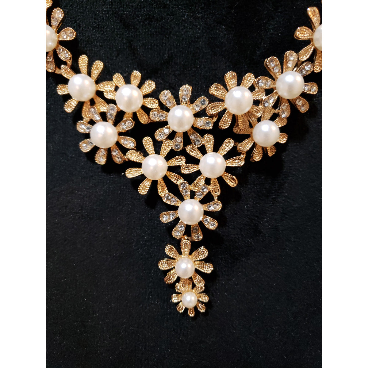 Womens Gold Tone Shimmery Faux Pearls Rhinestone Flower Statement Necklace