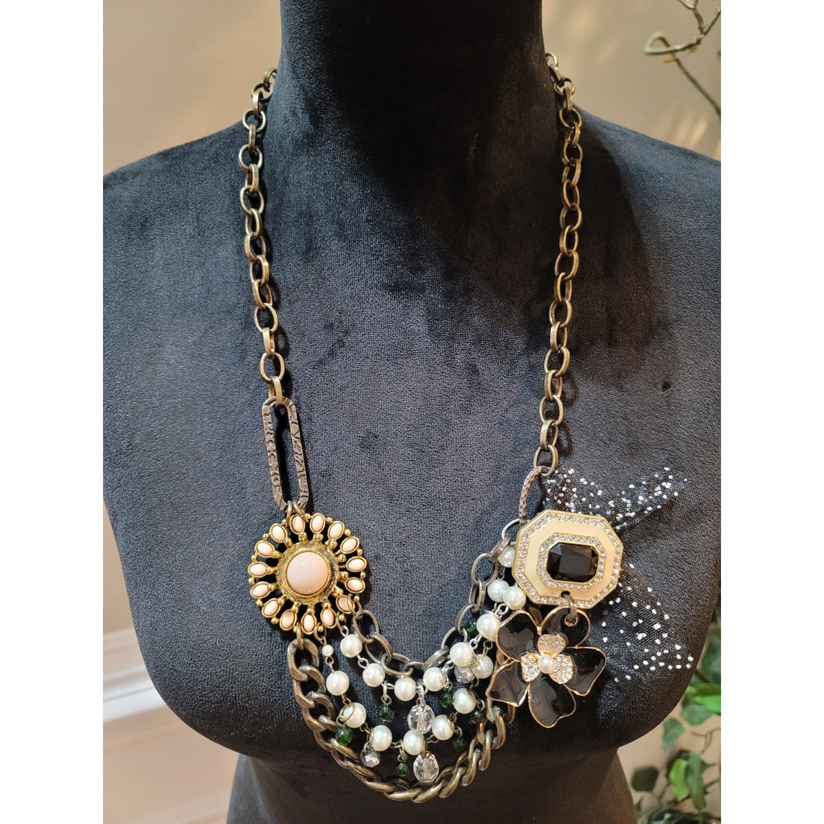 Plunder Women's Statement Necklace with Pearls Rhinestones and Flower Detailing