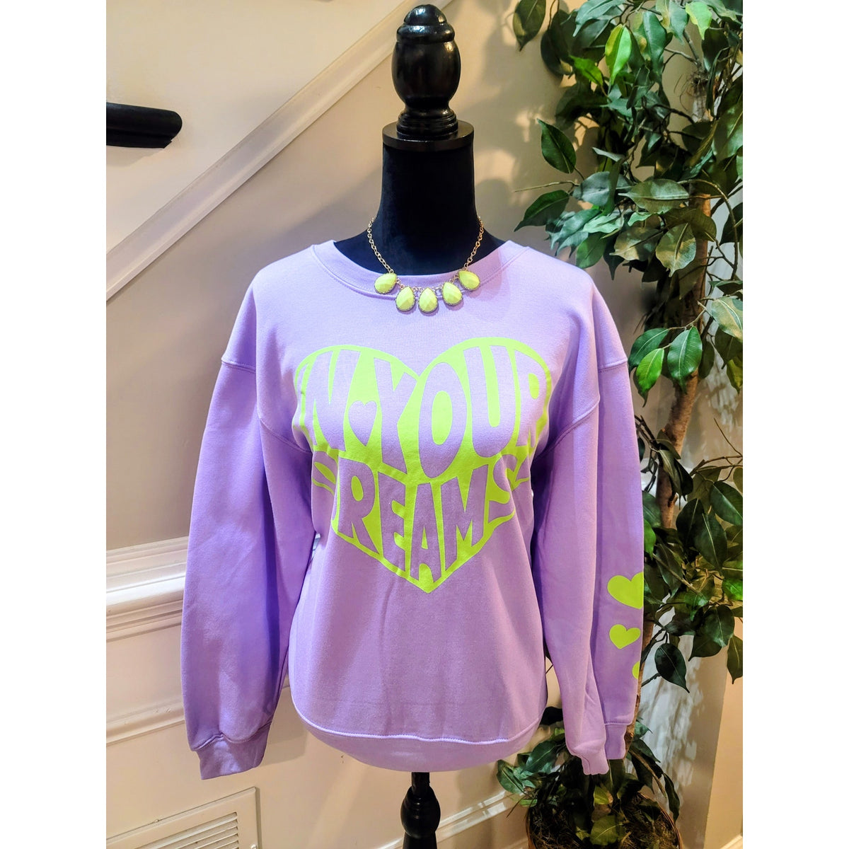 Wound Up Sweatshirt Women's M(7-9) Purple Graphic Print Drop Shoulder Crew Neck
