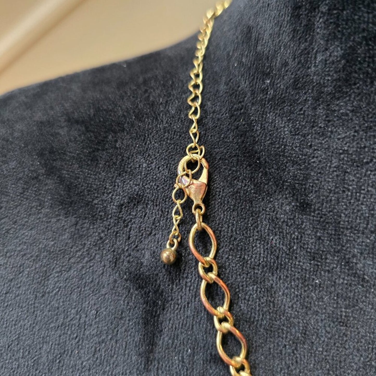 Women Gold Plated Acrylic Tortoise Rhinestone Chain Linked Necklace with Lobster