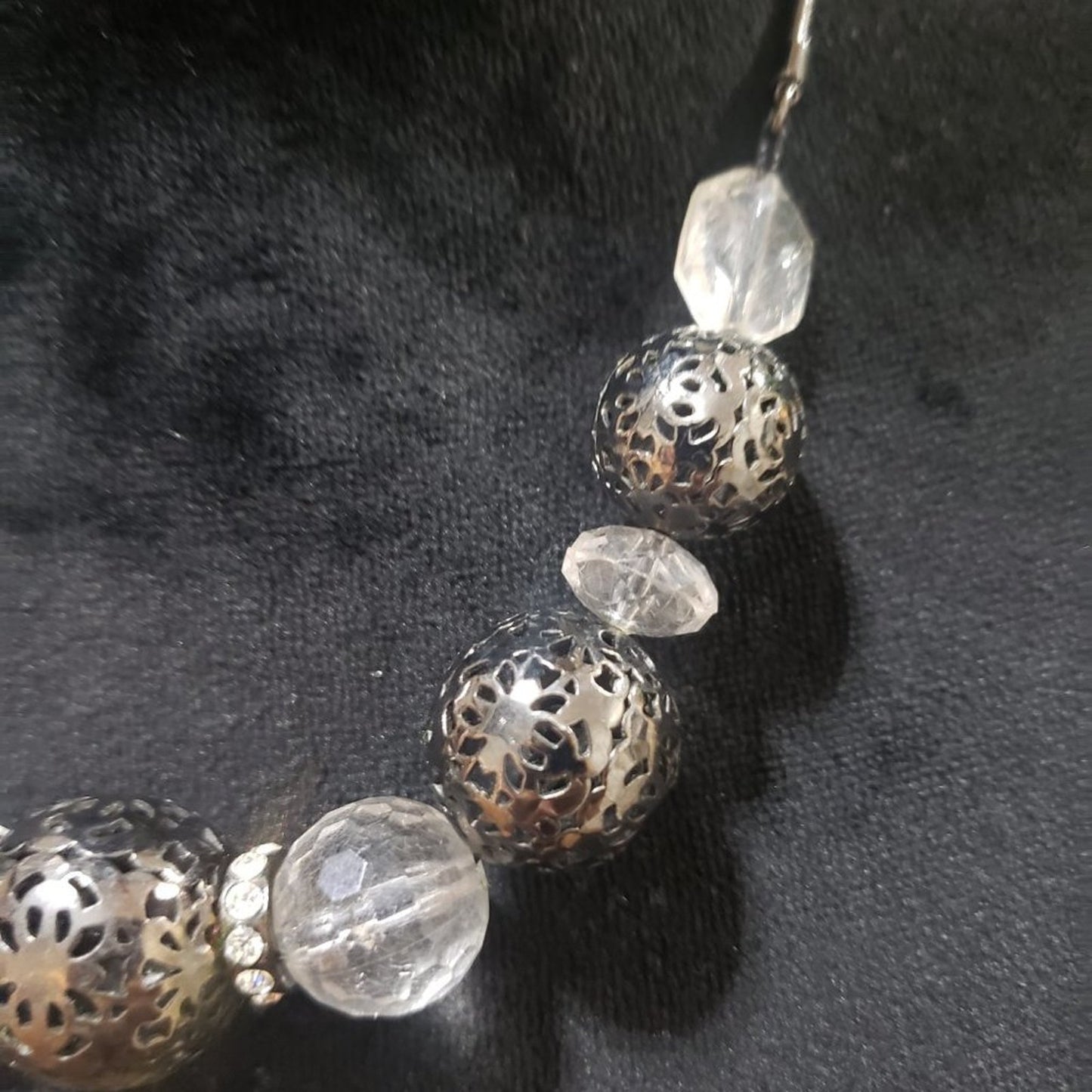 Nine West Chunky Silver Tone Filigree Look Ball Clear Rhinestone Collar Necklace