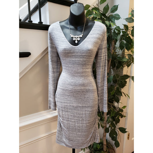 Banana Republic Bodycon Dress Women's Medium Gray Knit Viscose Long Sleeve V Neck