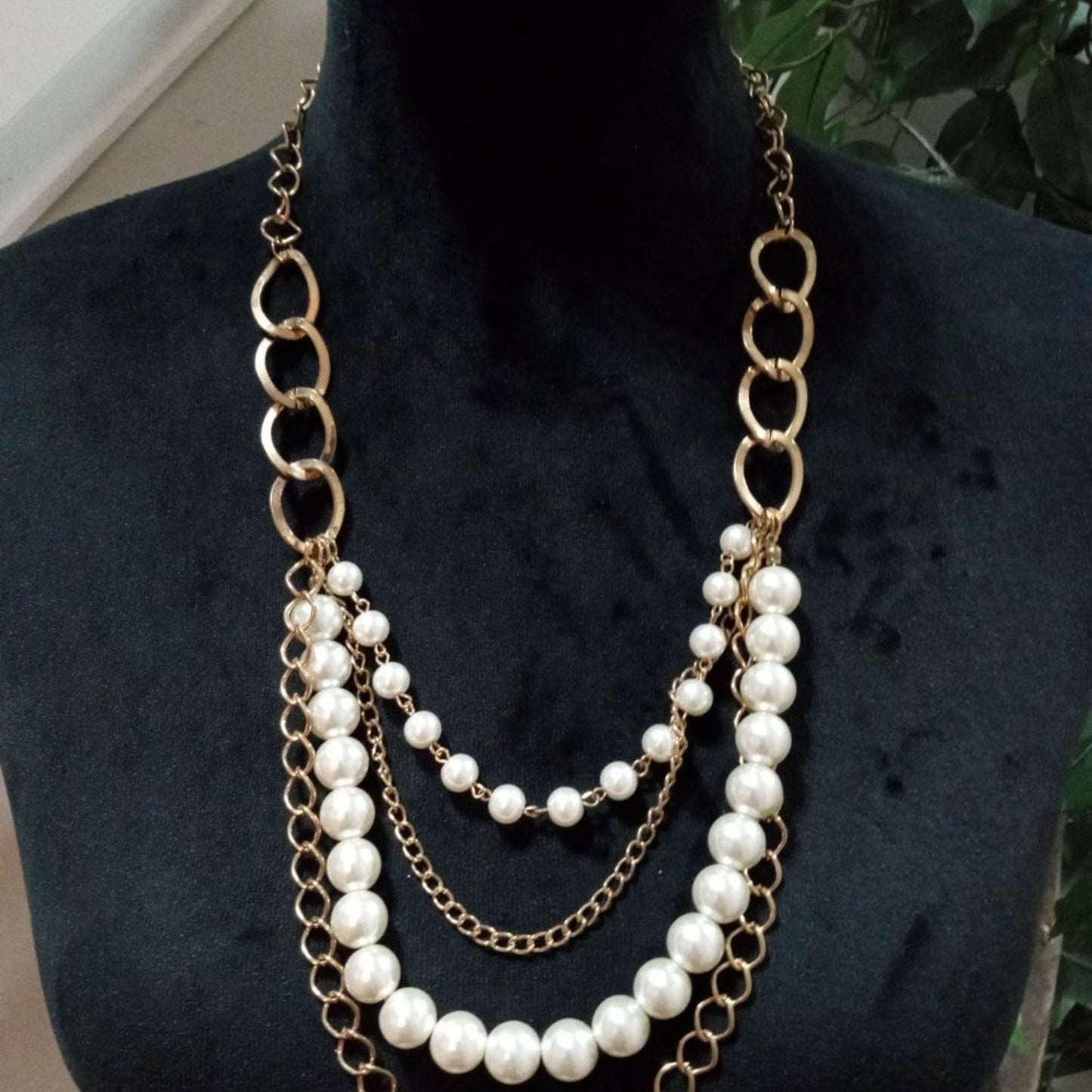 Women Fashion Chunky Freshwater Pearl Beaded Layered Necklace with Lobster Clasp