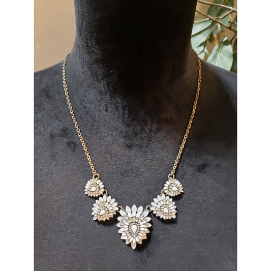 Loft Womens Fashion Floral Crystal Stone Necklace Jewelry with Lobster Clasp