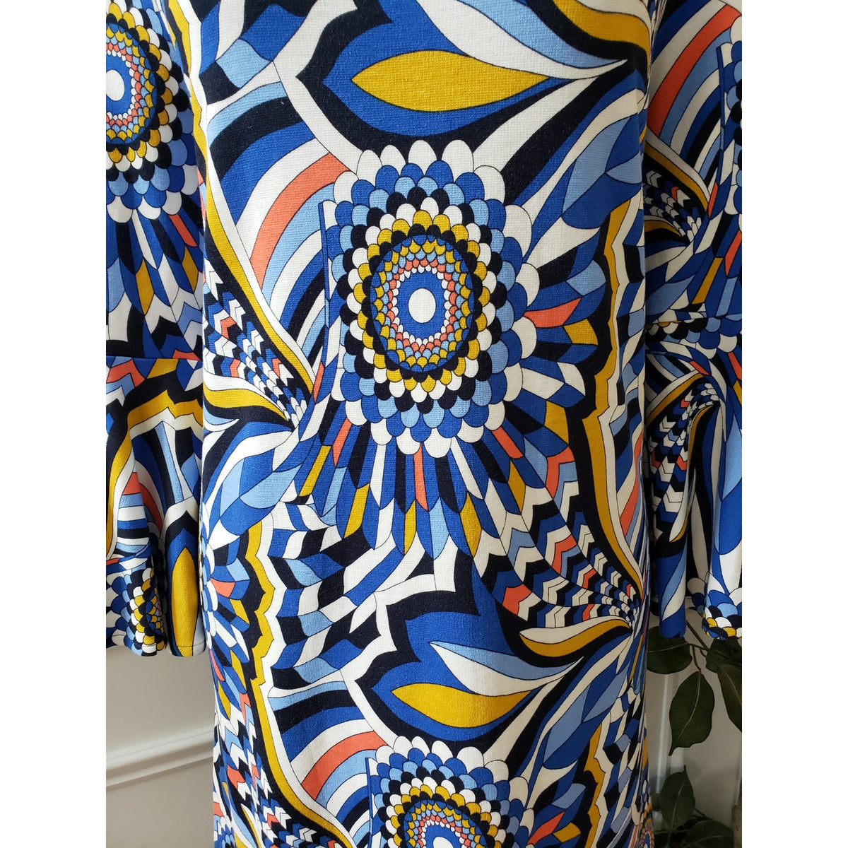 Crown & Ivy Sheath Dress Womens Large Multi Geo Print Rayon Long Sleeve Back Zip