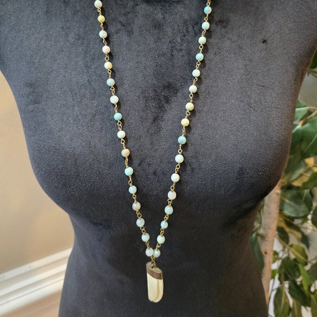Womens Gold Tone Beaded Linked Chain White Knife Pendant Necklace Jewelry
