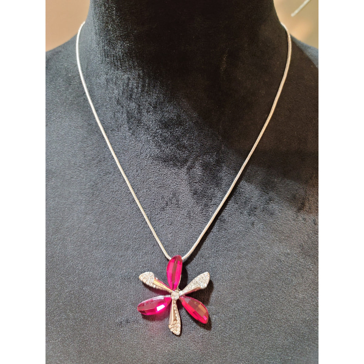 Women’s Pink Crystal Flower Pendant Necklace Rhinestone Accents Silver Chain