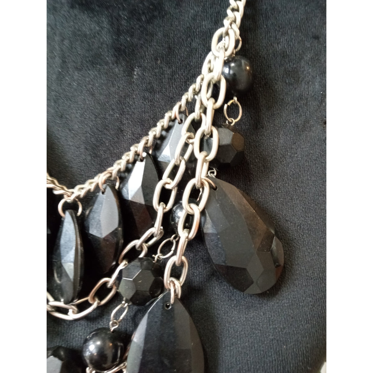 NY Black Faceted Teardrop Bib Statement Necklace Silver Tone Layered Chain