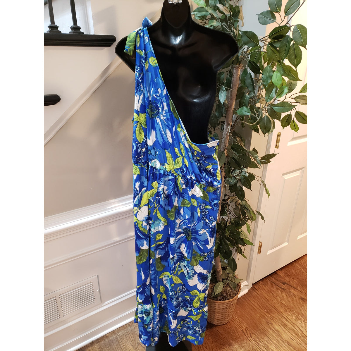 Tacera Maxi Dress Women's Size 2X Blue Floral Stretch Sleeveless Shoulder Tie