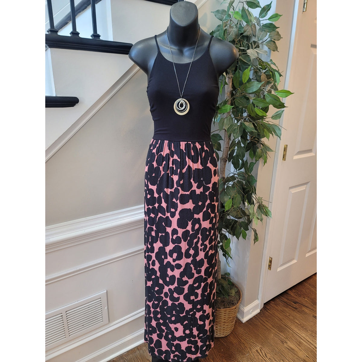 Loft Maxi Dress Women's Size Small Black Pink Scoop Neck Sleeveless Stretchy