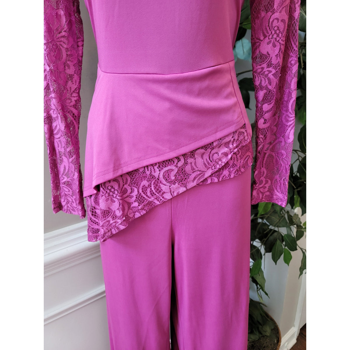 Stylish Pink Lace Jumpsuit Women's Size Medium Pink Round Neck Long Sleeves