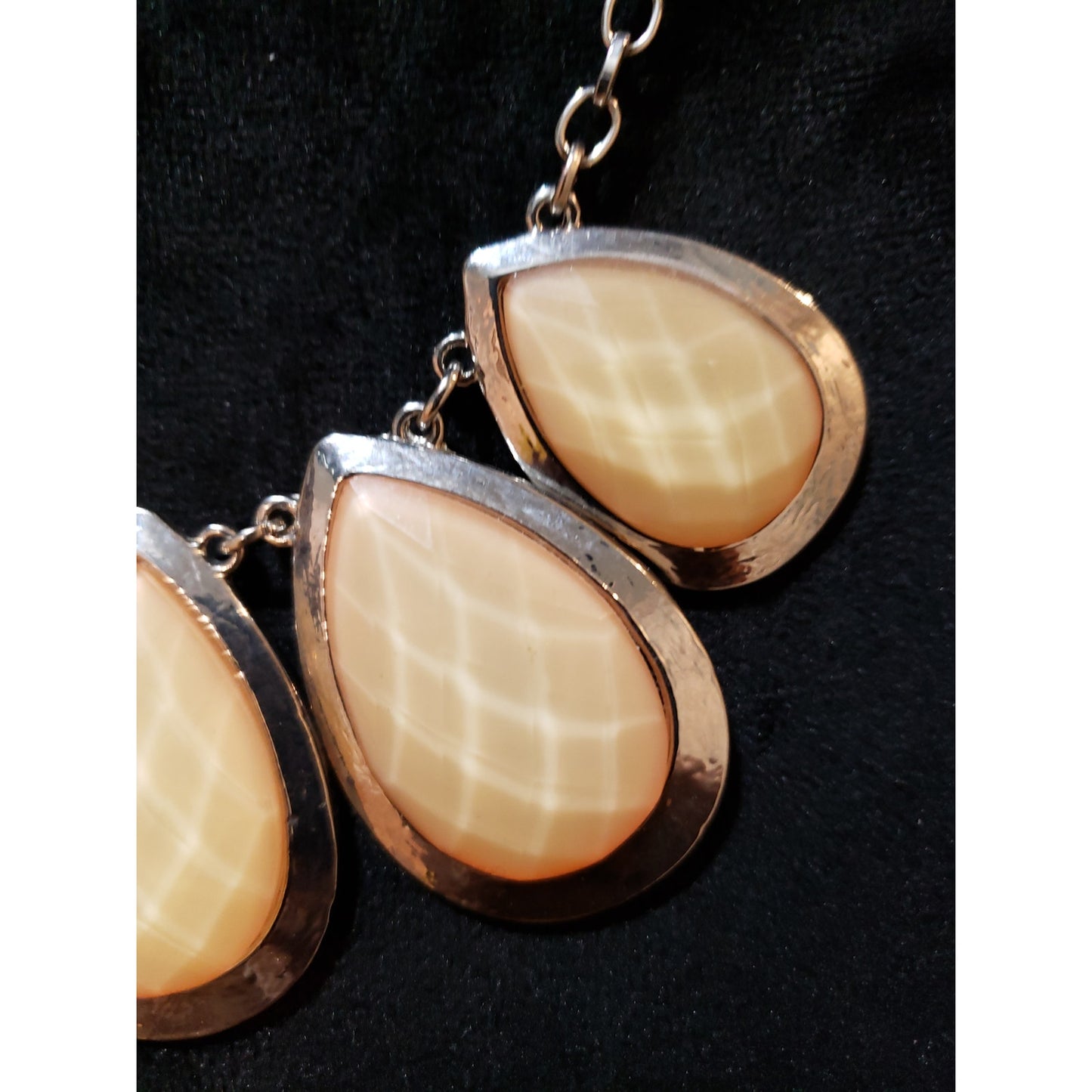 Womens Silver Tone Bezel-Set Acrylic Teardrop Link Necklace Jewelry with Lobster