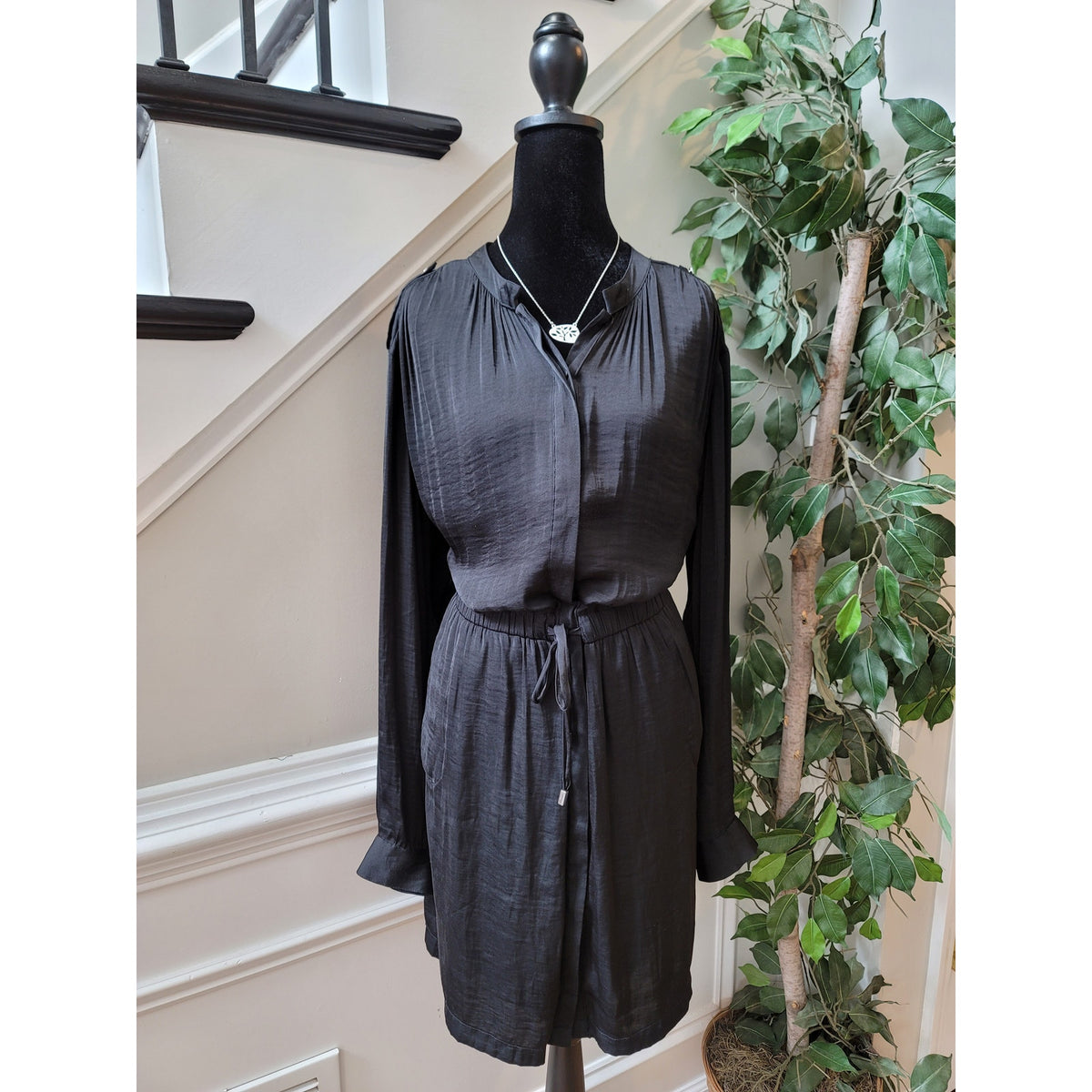 Jennifer Lopez Dress Womens Size XL Black 100% Polyester Long Sleeve with Pocket