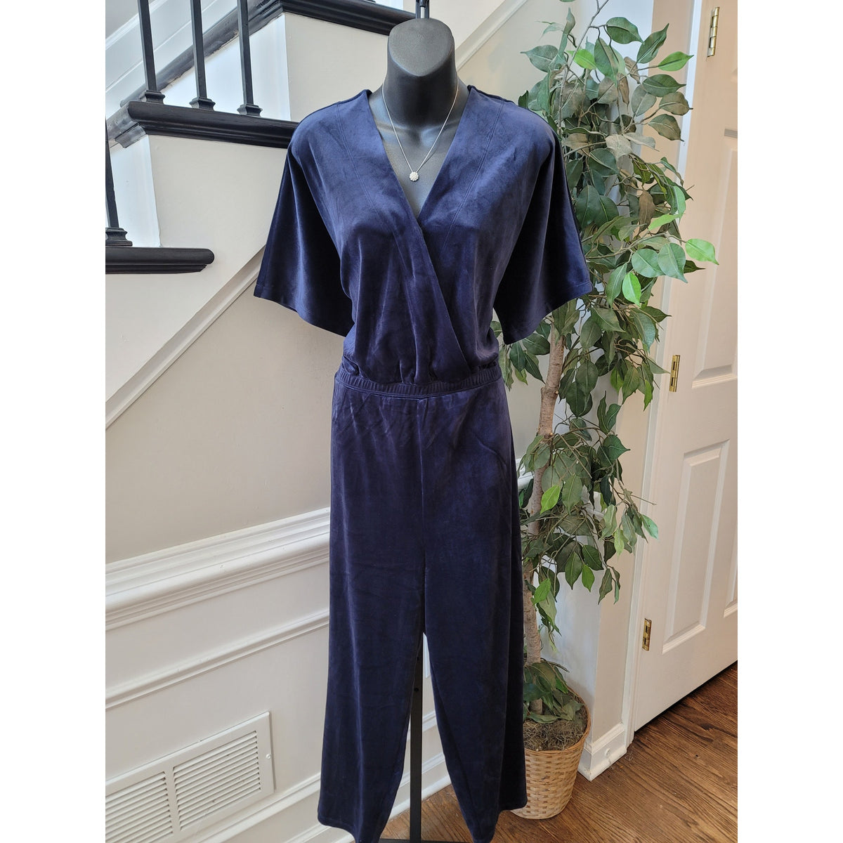 Anthropologie Saturday Sunday Jumpsuit Women’s Size Medium Navy Short Sleeves