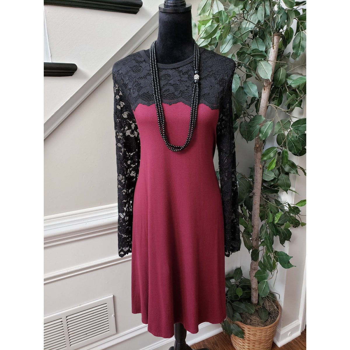Karen Kane Sheath Dress Womens L Burgundy Black Lace Sleeve Round Neck Pullover
