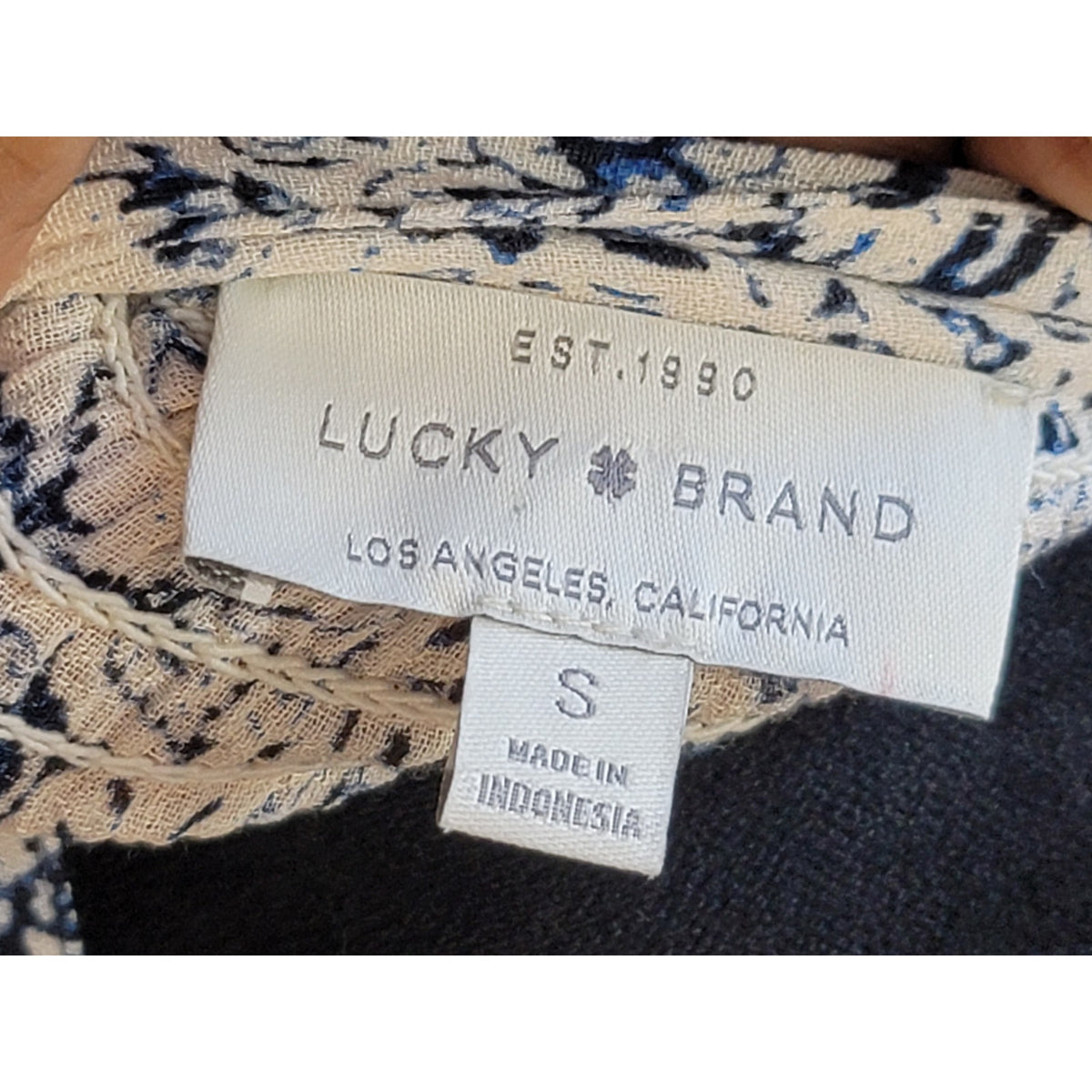 Lucky Brand Blouse SP Black White Abstract Tie Neck Curved Hem Casual Button-Up
