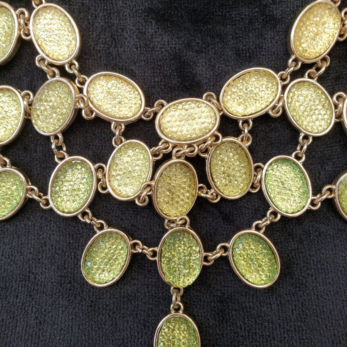 Womens Green Faceted Stones Bib Collar Necklace with Lobster Clasp