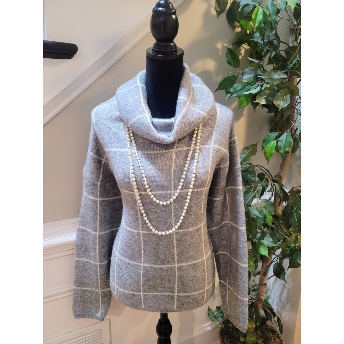 Fab'rik Pullover Sweater Women's Medium Grey Drop Shoulder Split Hem Turtleneck