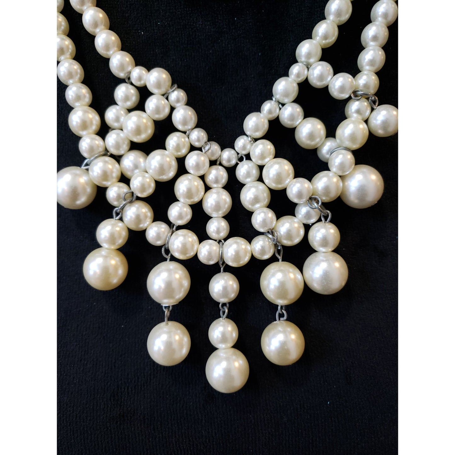 Women Fashion White Faux Pearl Chain Bib Statement Necklace Jewelry with Lobster