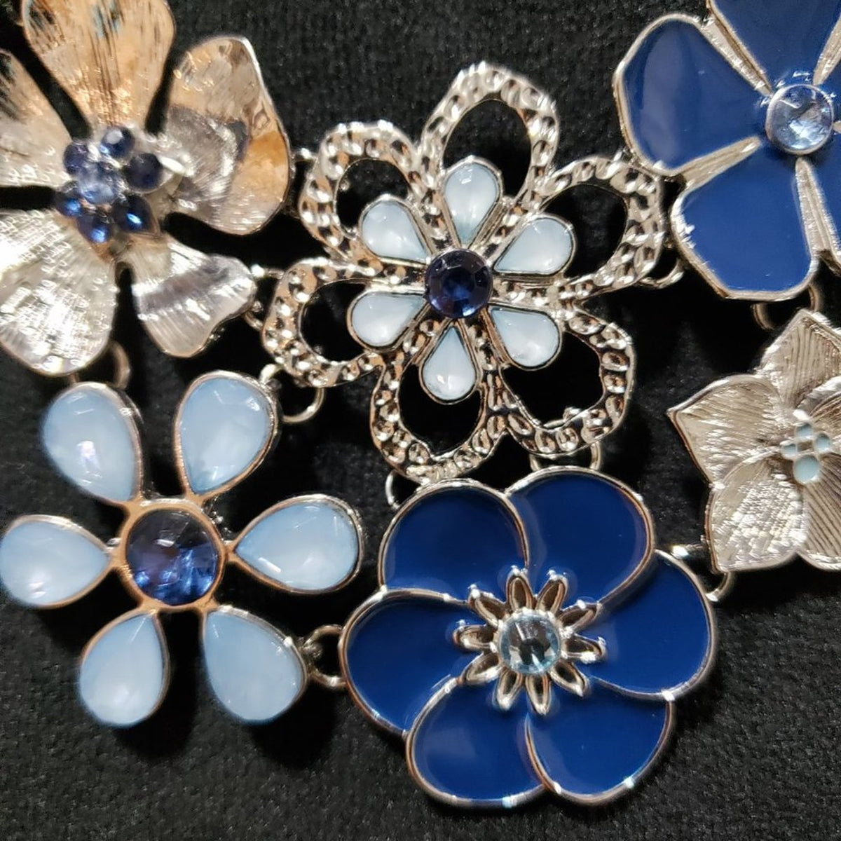Women Fashion Rhinestone Multi Floral Statement Collar Necklace w/ Lobster Clasp