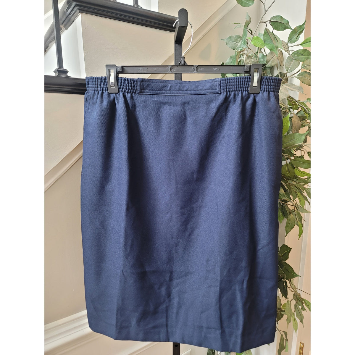 Alfred Dunner Pencil Skirt Women's Size 18 Blue Slash Pockets Back Vent Pleated