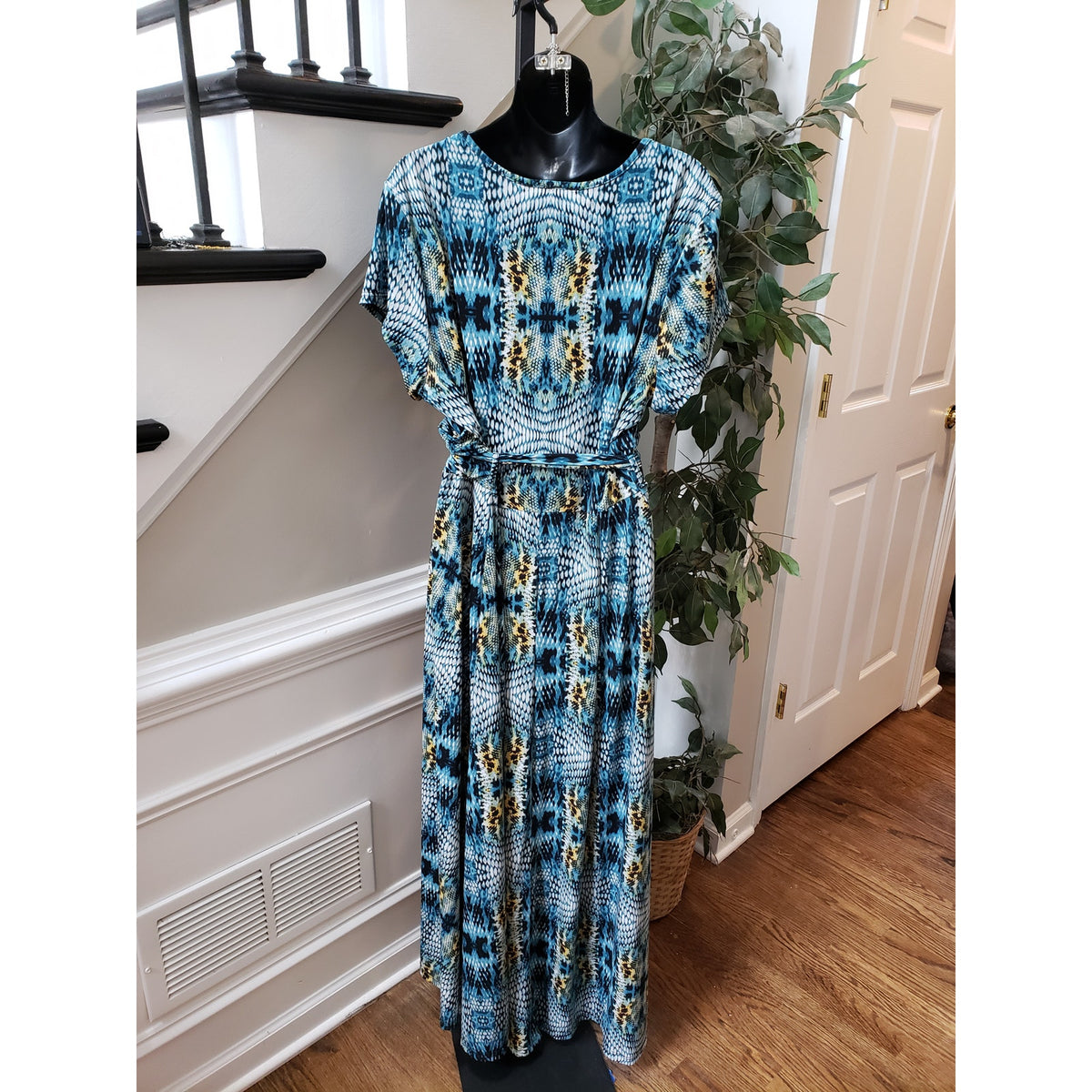 Ashley Stewart Maxi Dress Women XL Blue Black Snake Print Stretch Wrap Belted