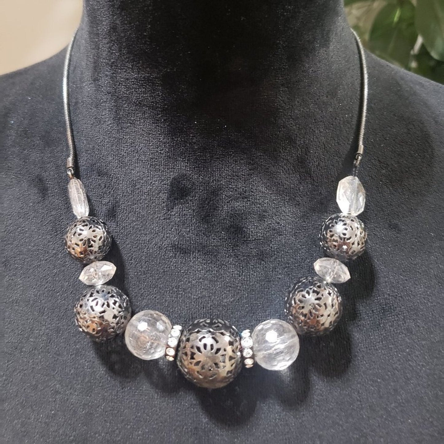 Nine West Chunky Silver Tone Filigree Look Ball Clear Rhinestone Collar Necklace