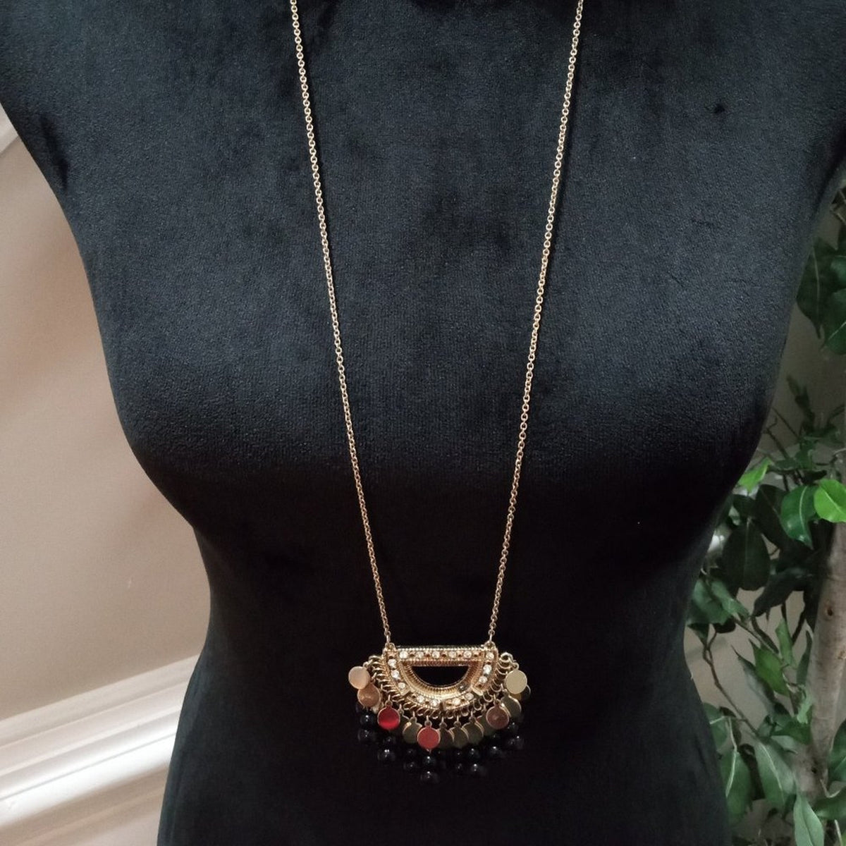 Women Fashion Elegant Black & Clear Rhinestone Beads Gold Tone Pendant Necklace