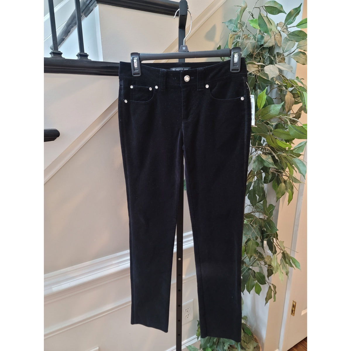 INC International Concepts Skinny Pants Women's Size 0P Black Velvet Stretch