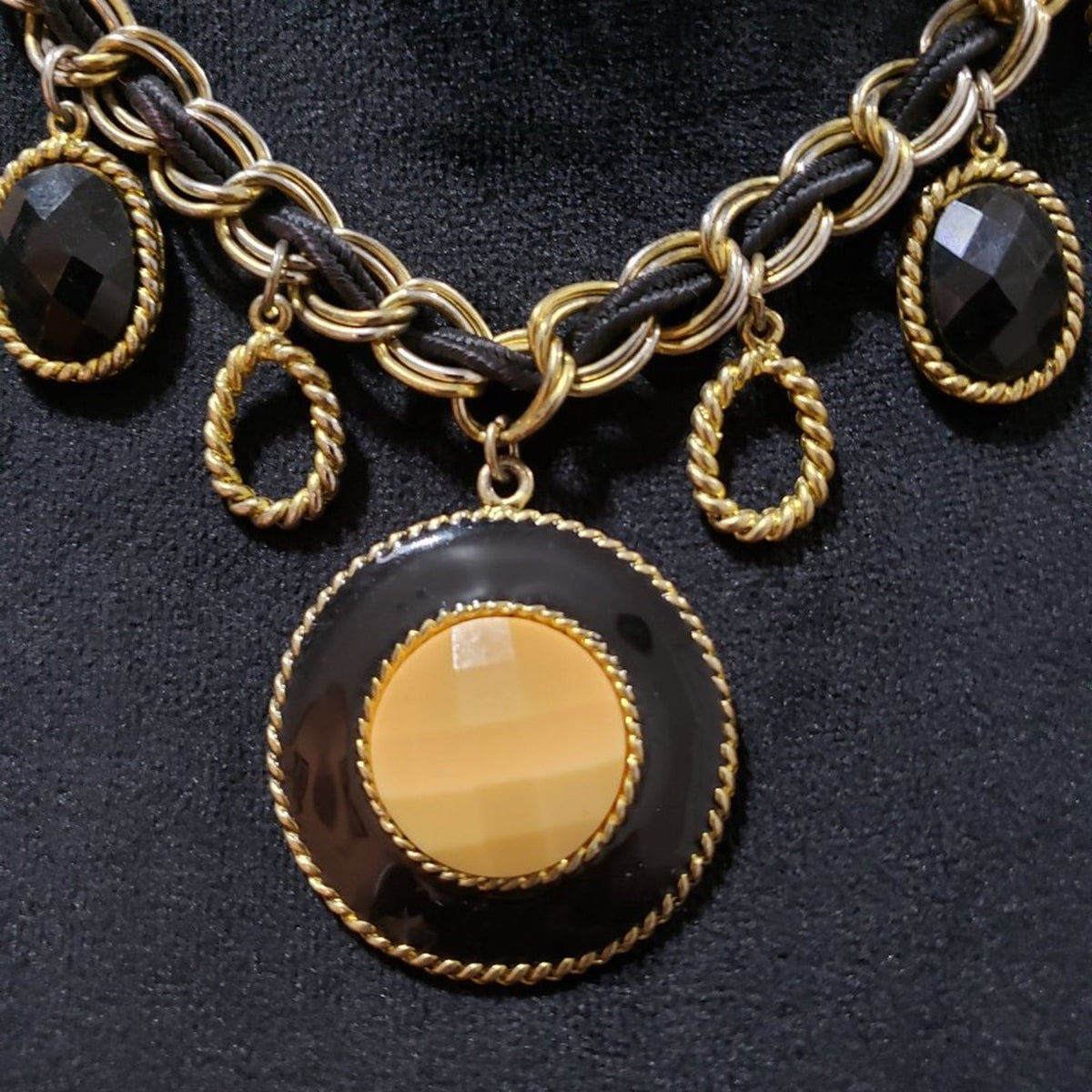 Womens Fashion Gold Tone Circle Link Chain Rhinestone Charm Necklace w/ Lobster