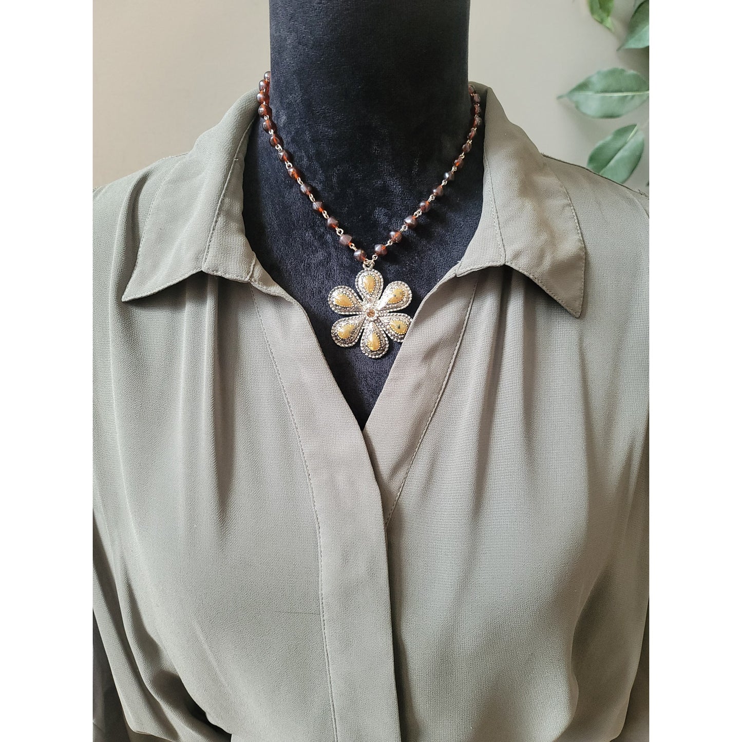 Chico's Blouse Women's Size 2 Large Olive Green Button Front Cold Shoulder