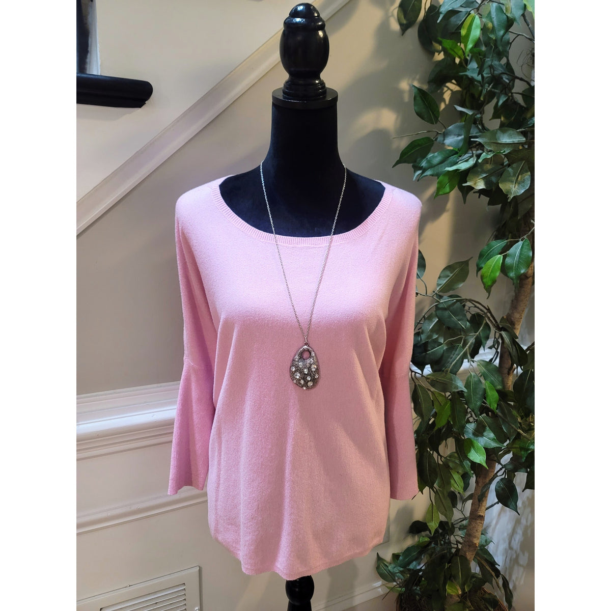 Cupcakes & Cashmere Pullover Sweater Womens Small Pink Drop Shoulder Ribbed Cuff