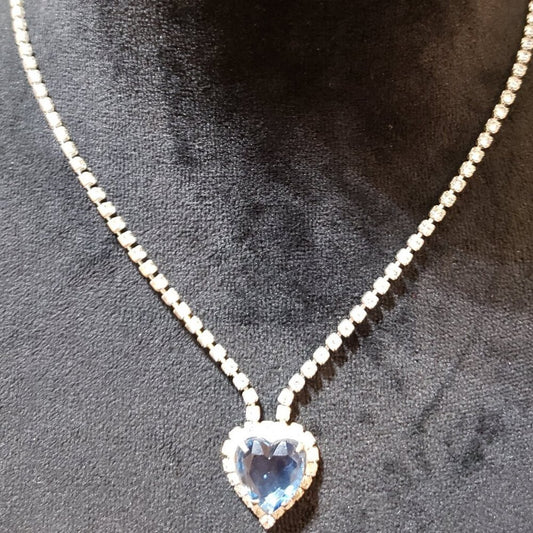 Womens Gold Tone Rhinestones Trim Blue Crystal Heart Pendant Necklace Box Clasp