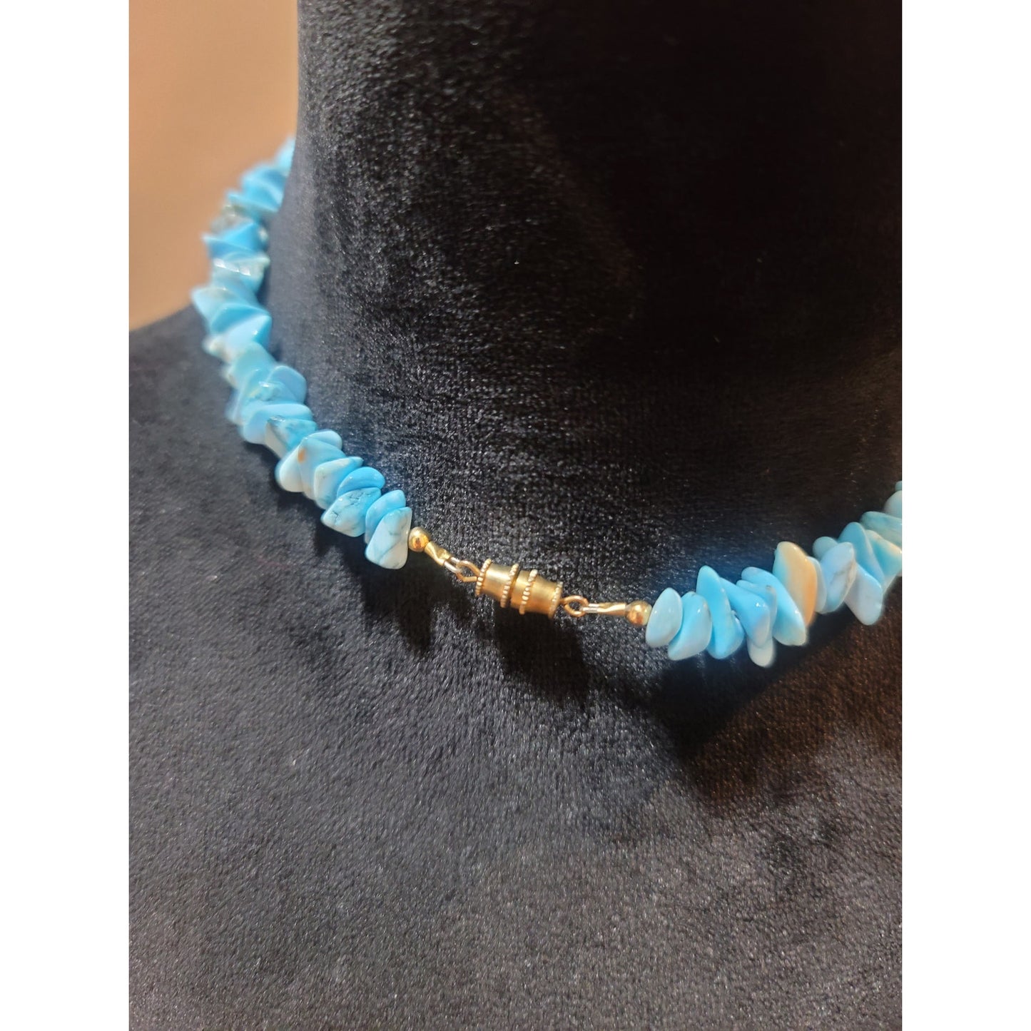 Women's Turquoise Chip Beaded Necklace With Magnetic Clasp Handmade Jewelry