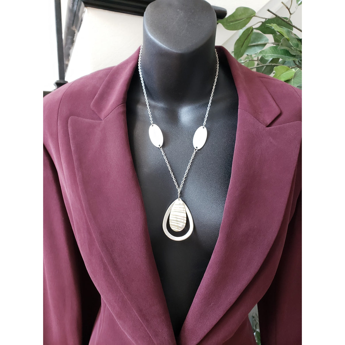 Jones New York 2 Piece Skirt Suit Silk 10 Burgundy Single Breasted 1 Button