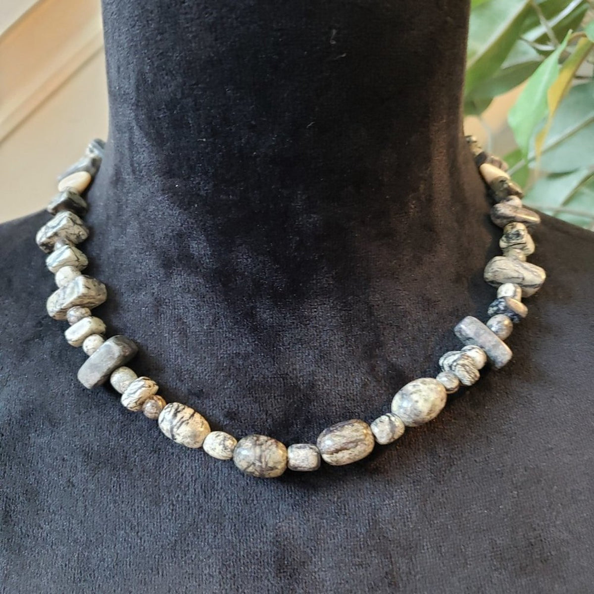 Womens Fashion Old Islamic Underground Beads Collar Necklace with Lobster Clasp