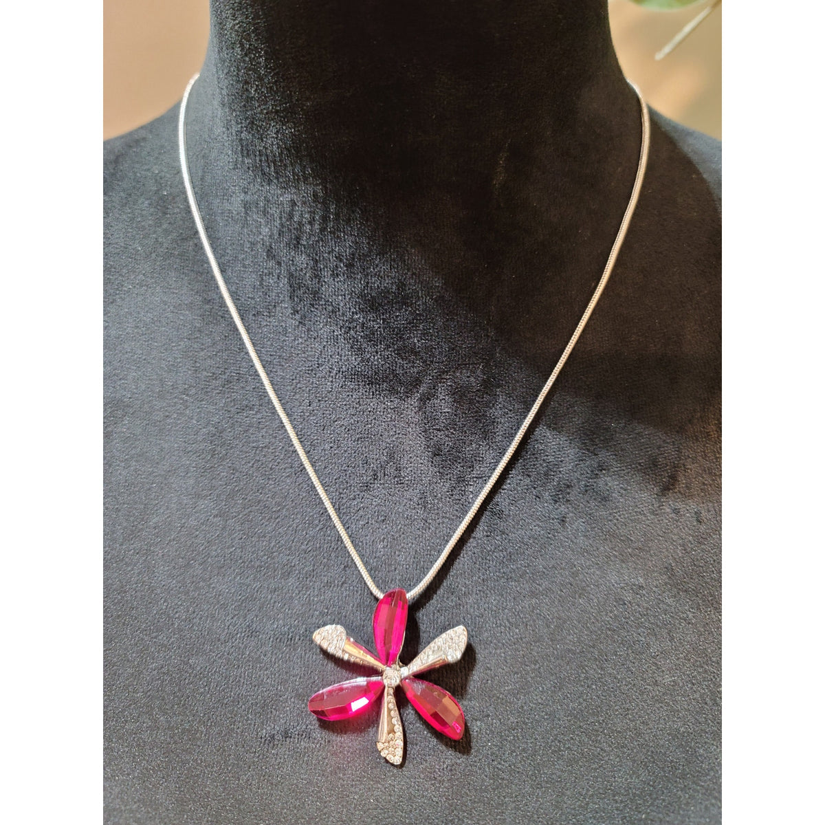 Women’s Pink Crystal Flower Pendant Necklace Rhinestone Accents Silver Chain