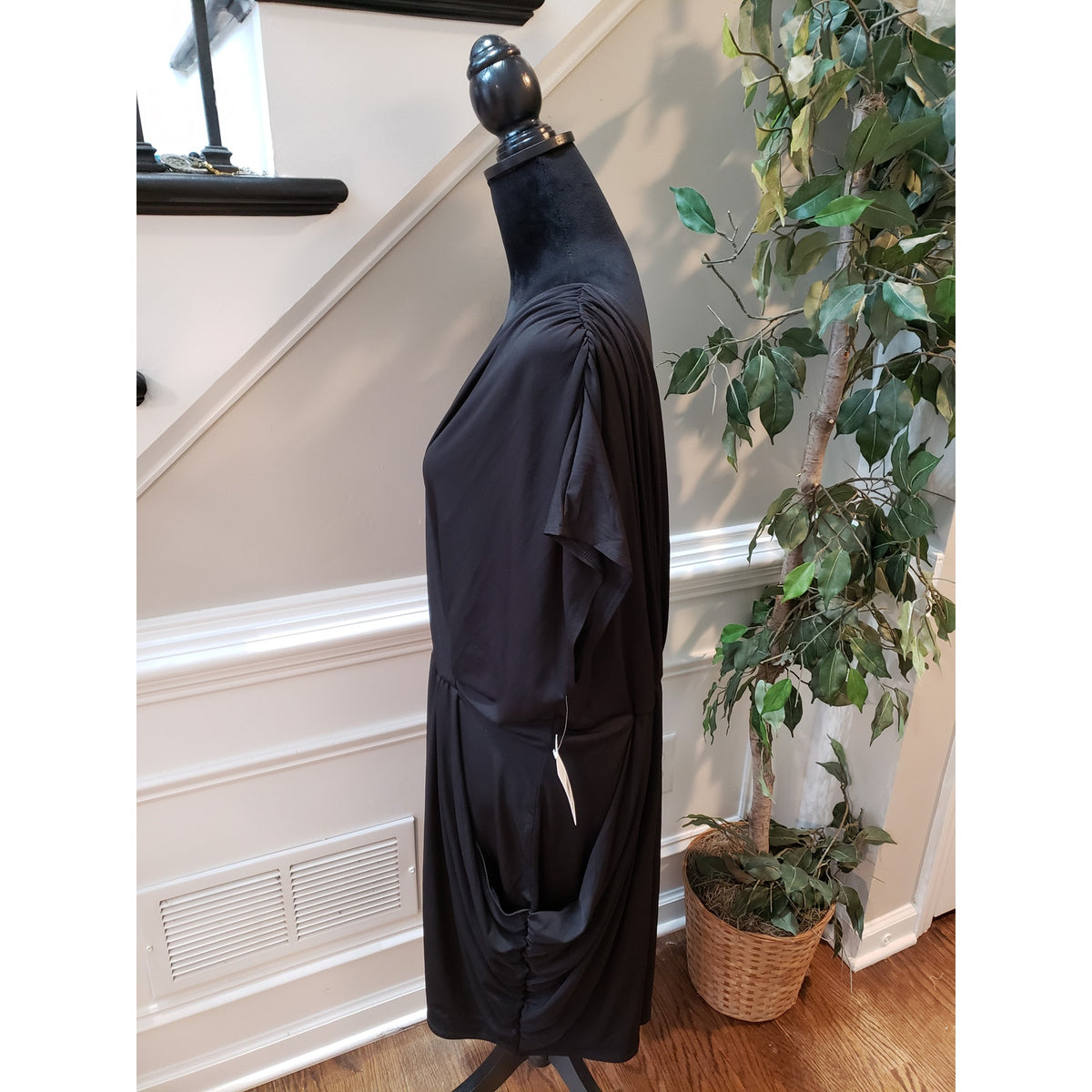 Fashion to Figure Wrap Dress Size 4 (2X) Black Plus Short Sleeve Stretch V Neck