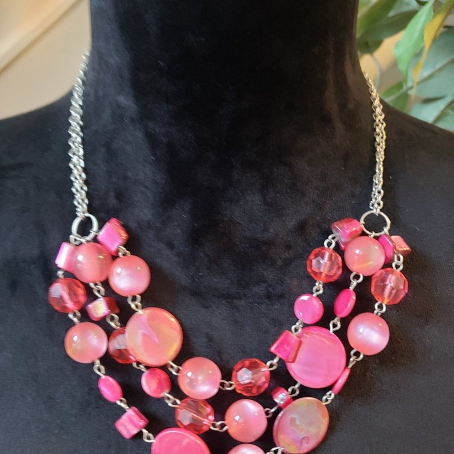 Womens Fashion Pink Red Glass Round Beaded Collar Necklace with Lobster Clasp