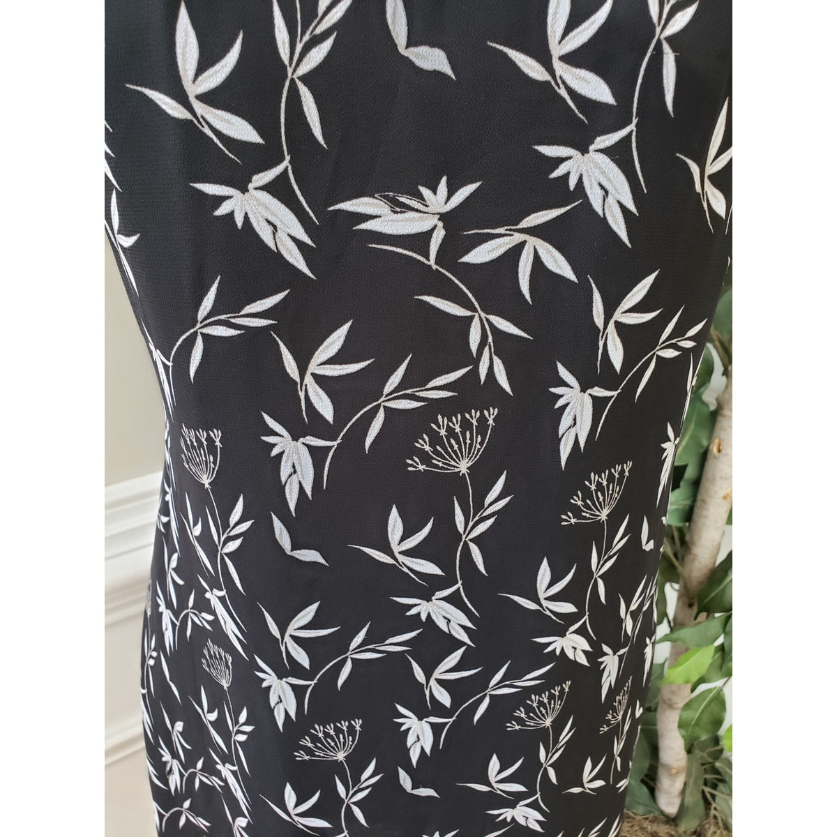 LOFT Shift Dress Womens Size XS Black Floral Casual Lined Halter Neck Sleeveless