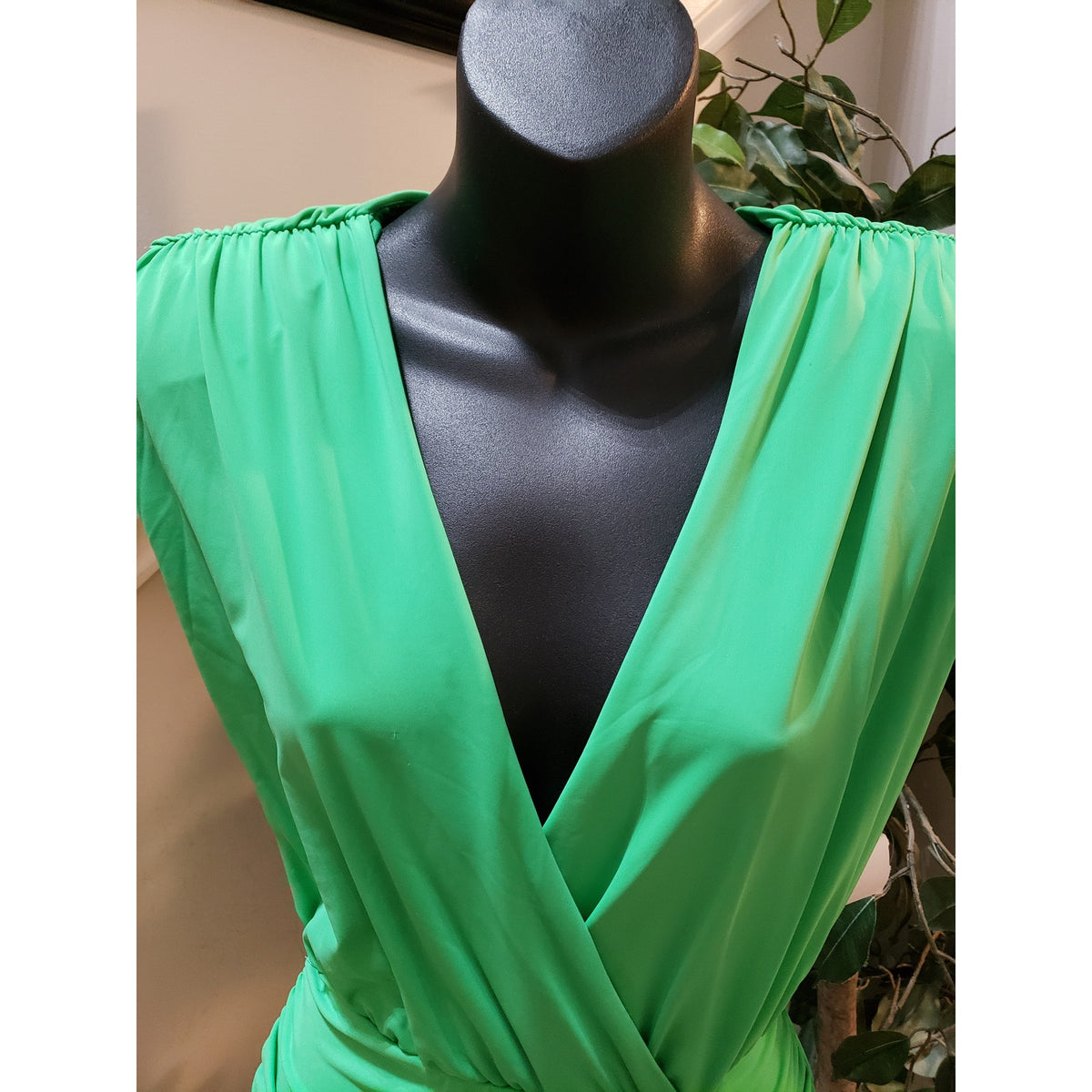 Meek Bodycon Dress Womens L Green Ruched Pleated Knee Length Sleeveless V Neck